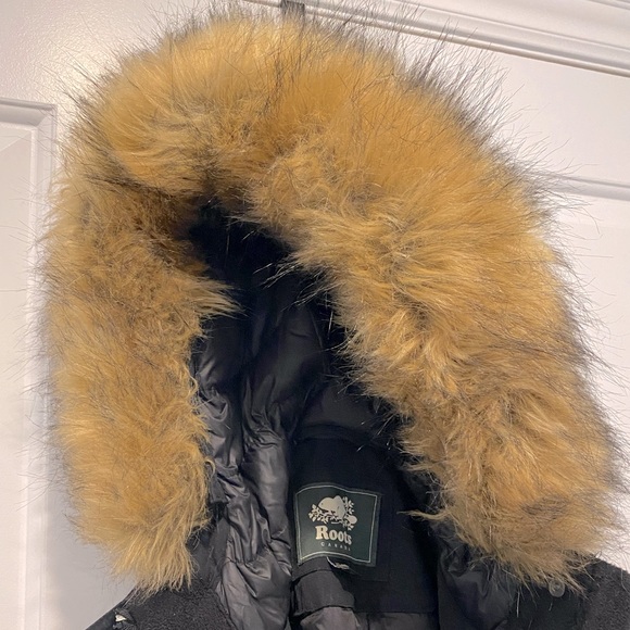 Roots Point Peele Parka - Picture 2 of 4